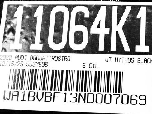 Used 2022 Audi Q8 Premium Plus w/ Premium Plus Package image 31