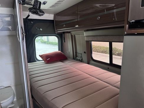 Used 2016 RAM ProMaster 3500 w/ Premium Appearance Group FWD image 18