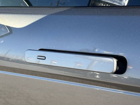 Used 2020 Land Rover Range Rover Evoque R-Dynamic SE image 29