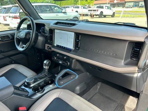 Used 2024 Ford Bronco Wildtrak AWD/4WD image 24