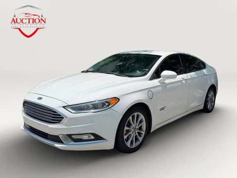 Used 2017 Ford Fusion Energi SE FWD image 1