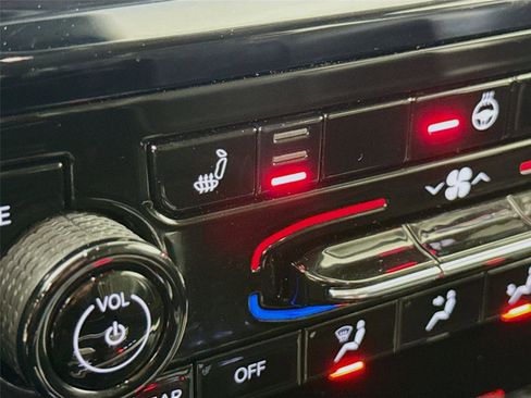 Used 2022 Jeep Grand Cherokee L Limited image 21