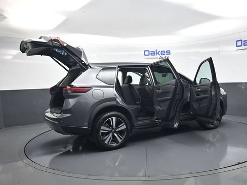 Used 2025 Nissan Rogue SL FWD image 53