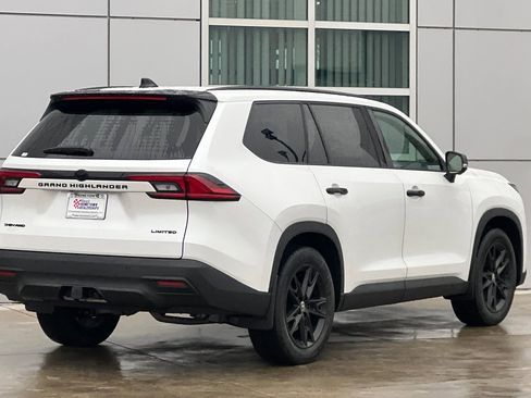 New 2026 Toyota Grand Highlander AWD Hybrid image 4