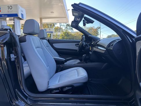 Used 2011 BMW 128i Convertible image 10