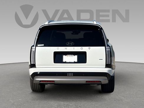 New 2026 Hyundai Ioniq 9 Limited image 18