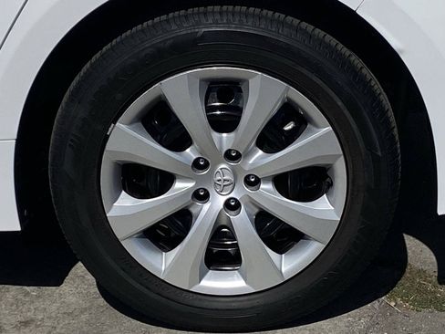 Used 2024 Toyota Corolla LE FWD image 8