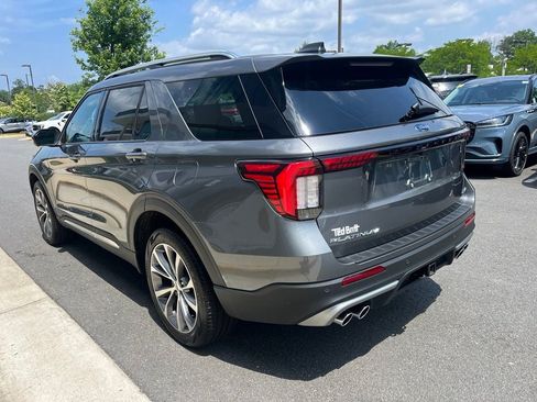 Certified 2025 Ford Explorer Platinum w/ Ultimate Package AWD/4WD image 7