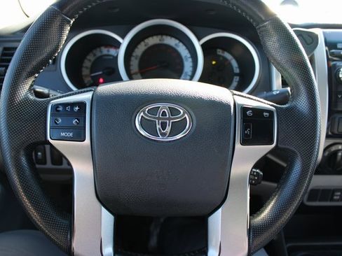 Used 2012 Toyota Tacoma PreRunner image 21