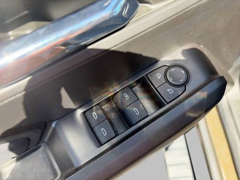 Used 2024 Chevrolet Colorado LT w/ LT Convenience Package III AWD/4WD image 14