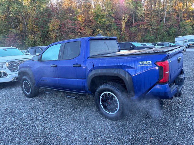 Used 2024 Toyota Tacoma TRD Off-Road AWD/4WD image 3