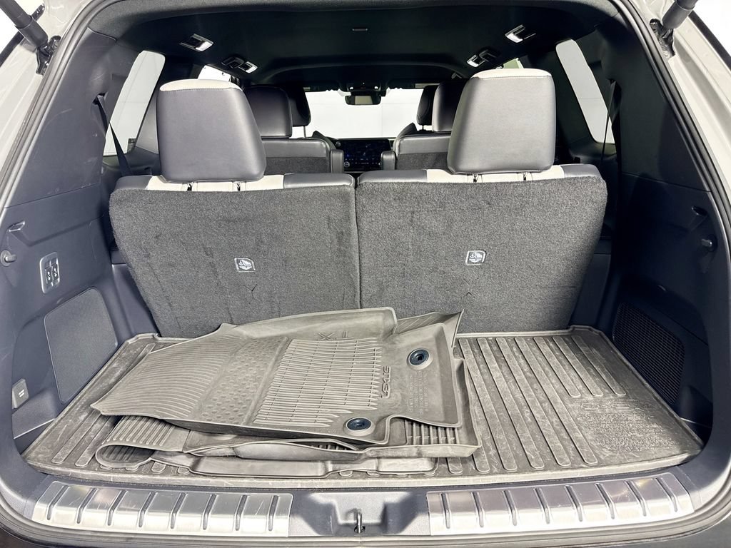 Used 2025 Lexus TX 500h AWD w/ Technology Package image 32