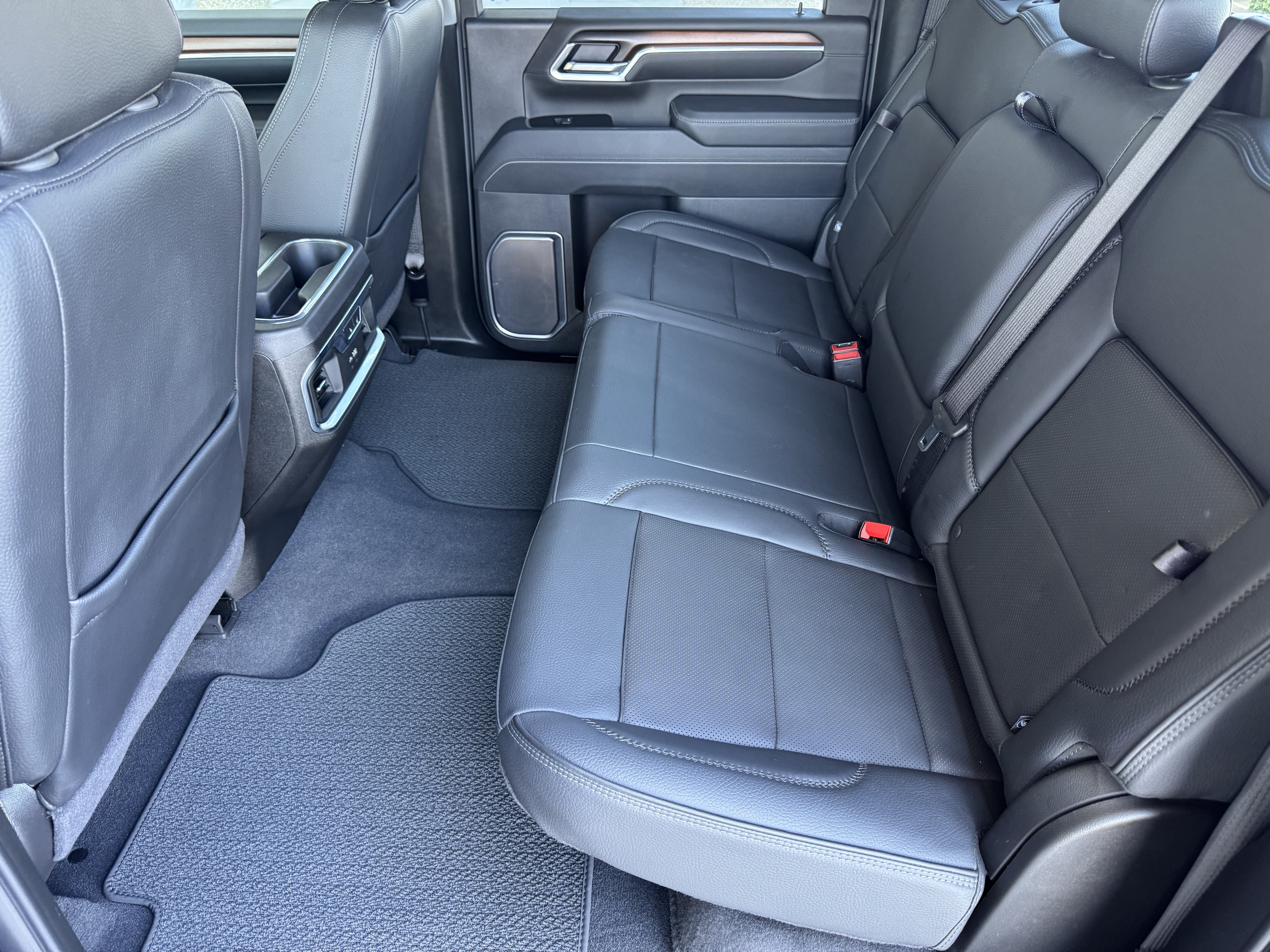Certified 2025 GMC Sierra 2500 Denali w/ Technology Package AWD/4WD image 14