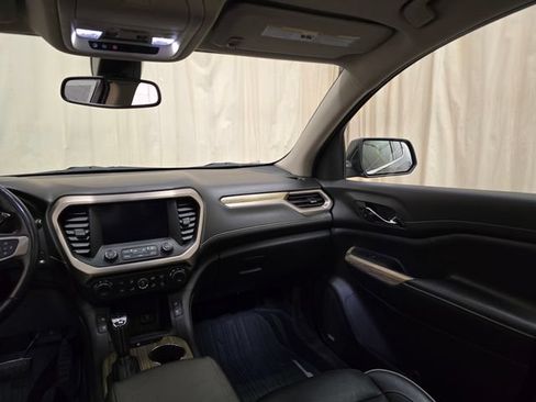 Used 2019 GMC Acadia Denali w/ Technology Package AWD/4WD image 32