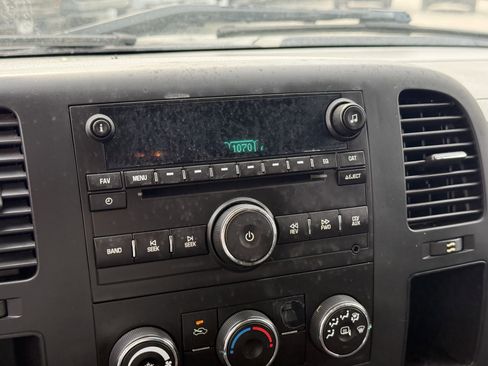 Used 2011 Chevrolet Silverado 1500 LS image 19