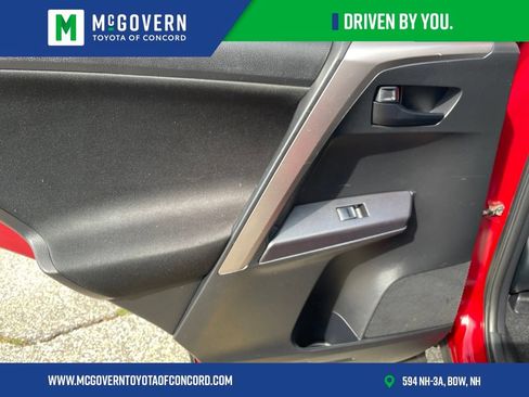 Used 2018 Toyota RAV4 LE w/ All Weather Liner Package AWD/4WD image 23