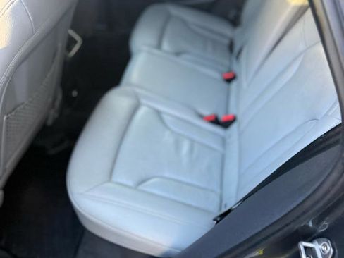 Used 2018 Audi Q3 2.0T Premium AWD/4WD image 7