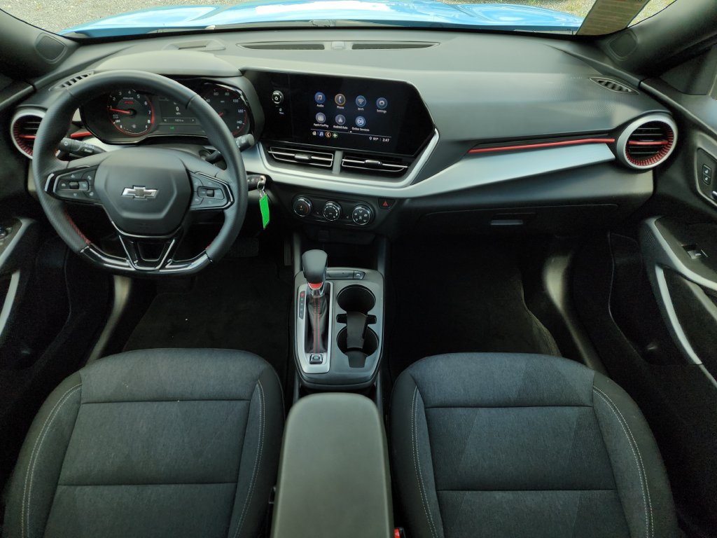 Certified 2024 Chevrolet Trax RS w/ Driver Confidence Package FWD image 15