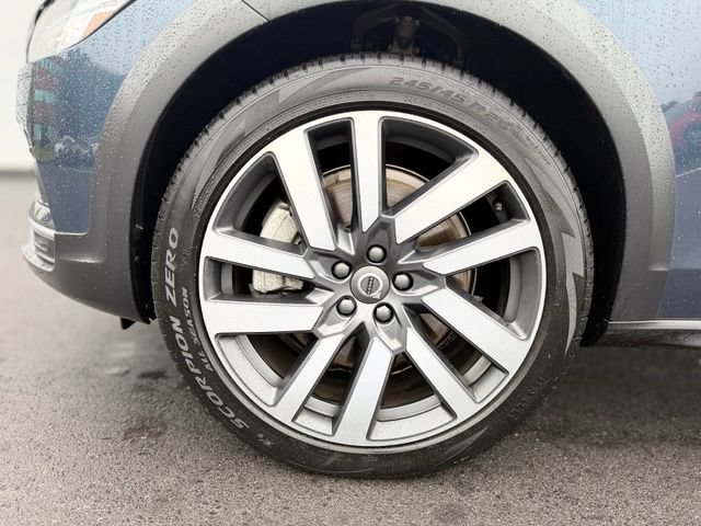 Used 2025 Volvo V90 B6 Cross Country Plus w/ Protection Package Premier AWD/4WD image 26
