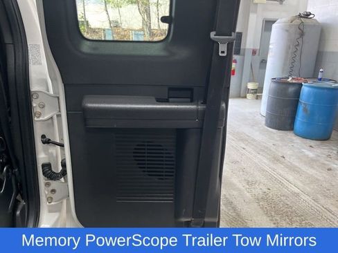 Used 2014 Ford F350 Lariat image 27