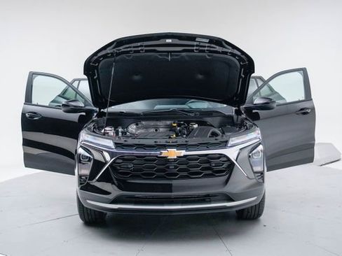 New 2026 Chevrolet Trax LT w/ LT Convenience Package image 17