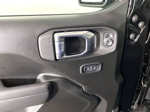 New 2026 Jeep Gladiator Mojave image 12