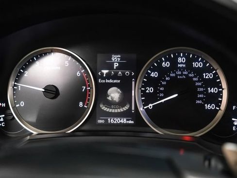 Used 2016 Lexus IS 200t RWD image 17