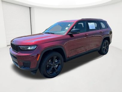 Used 2025 Jeep Grand Cherokee L Altitude