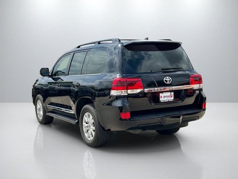 Used 2016 Toyota Land Cruiser image 7