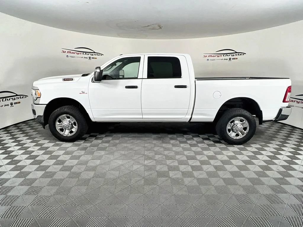 Used 2023 RAM 3500 Tradesman w/ Chrome Appearance Group AWD/4WD image 5