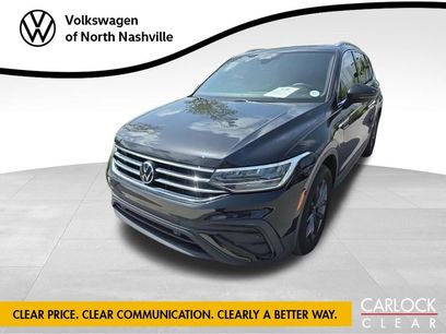 Used 2023 Volkswagen Tiguan SE w/ Panoramic Sunroof Package