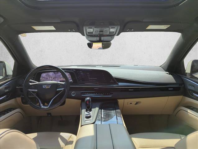 Used 2023 Cadillac Escalade Premium Luxury AWD/4WD image 20