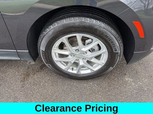 Used 2022 Chevrolet Equinox LT w/ Driver Convenience Package image 44