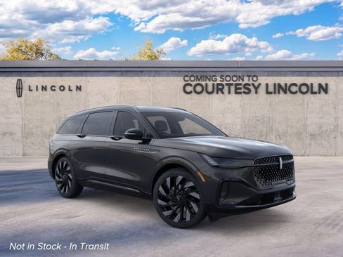 New 2026 Lincoln Nautilus Reserve w/ Jet Appearance Package AWD/4WD image 7