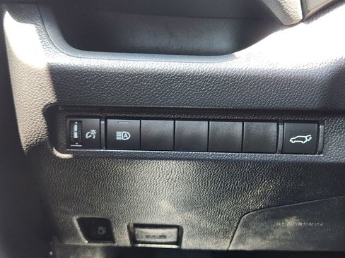 Used 2025 Toyota RAV4 XLE w/ Convenience Package AWD/4WD image 12
