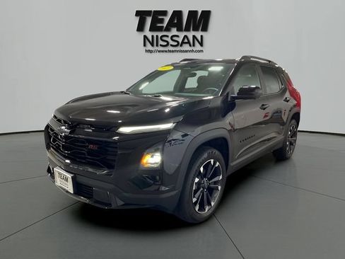 Used 2025 Chevrolet Equinox RS w/ Safety and Technology Package AWD/4WD image 3