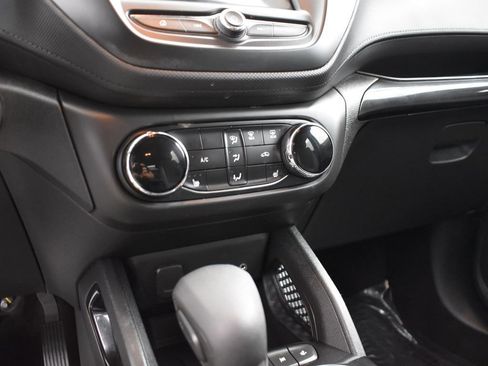 Used 2022 Chevrolet TrailBlazer LT w/ LPO, Blackout Package image 18