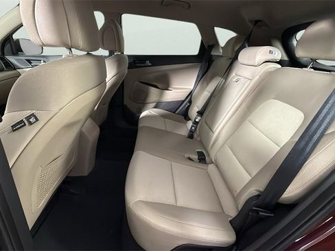 Used 2017 Hyundai Tucson SE image 25