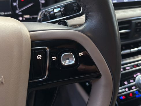 Used 2022 Lincoln Corsair FWD w/ Premium Package image 14
