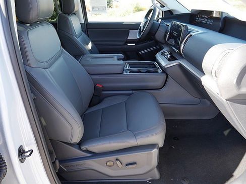 New 2025 Ford Expedition Max Active image 32