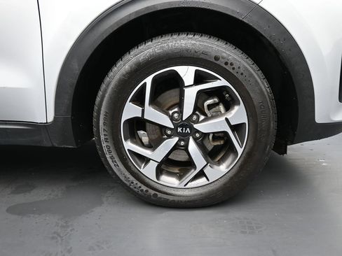 Used 2022 Kia Sportage LX image 10