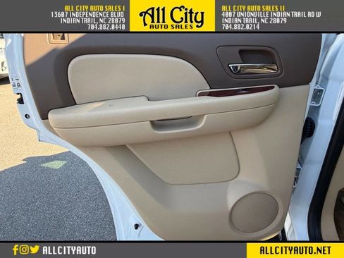 Used 2011 GMC Yukon SLT w/ SLT-2 Equipment Package image 27