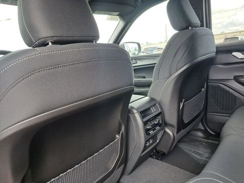 New 2026 Jeep Grand Cherokee Laredo RWD image 23