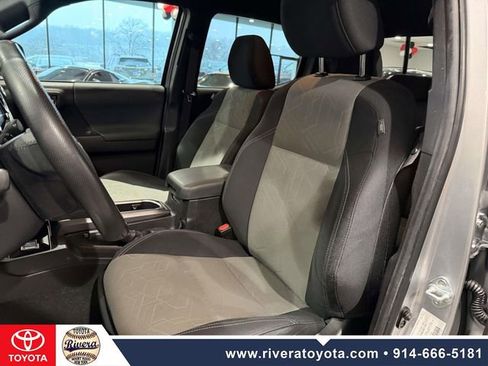 Used 2023 Toyota Tacoma TRD Sport image 14