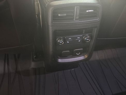 Used 2019 Buick Envision Essence AWD/4WD image 27