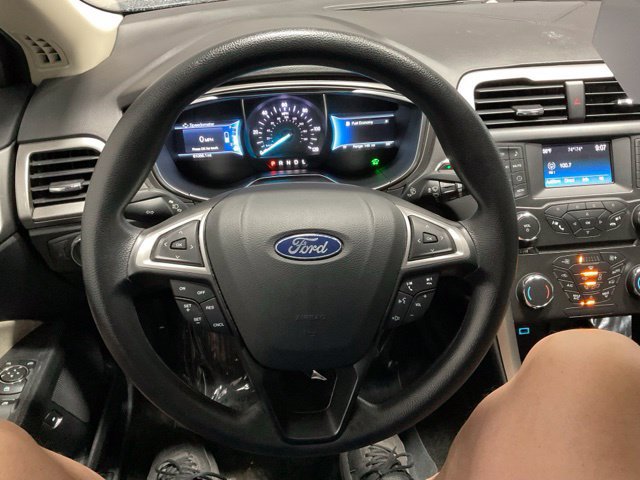 Used 2018 Ford Fusion S FWD image 31
