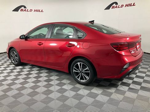 Used 2023 Kia Forte LXS image 4