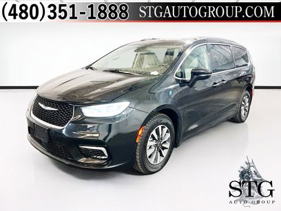 Used 2021 Chrysler Pacifica Touring-L