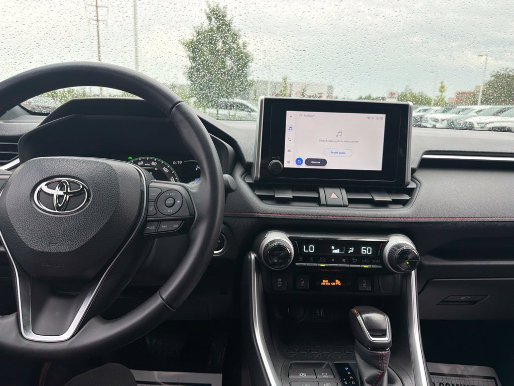 Used 2025 Toyota RAV4 SE AWD/4WD image 31