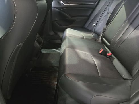 Used 2021 Honda Accord Sport image 12